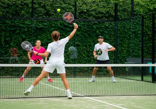 Почему падел становится всё популярнее в Броварах?