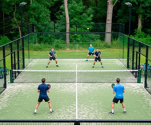 Почему падел становится всё популярнее в Броварах?